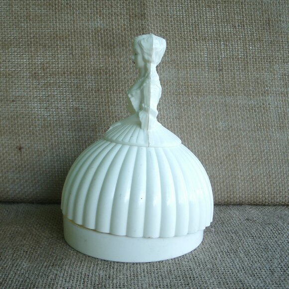 Vintage Southern Belle Plastic Sewing Caddy Figurine - Picture 3 of 16